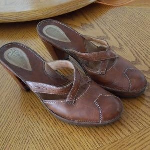 Clark artesian well made mule/clogs
